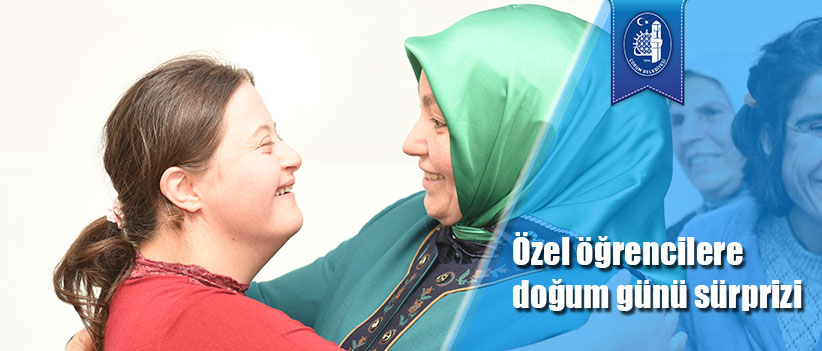 Özel öğrencilere doğum günü sürprizi