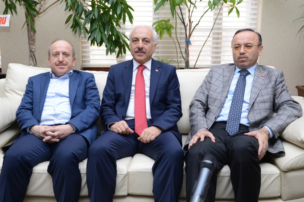 Turan’dan Başkan Gül’e hayırlı olsun ziyareti