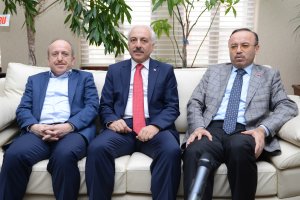 Turan’dan Başkan Gül’e hayırlı olsun ziyareti