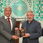 Kitap Kültür Günlerinedestek verenlere teşekkür plaketi