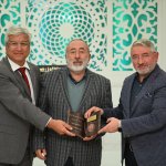 Kitap Kültür Günlerinedestek verenlere teşekkür plaketi