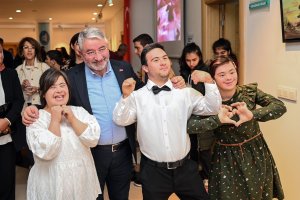 Bu Sergi, Bir Başka Güzel