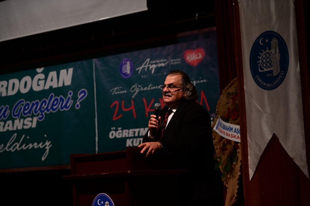 Belediye’den Öğretmenlere ‘N’apsak Bu Gençleri’ Konferansı