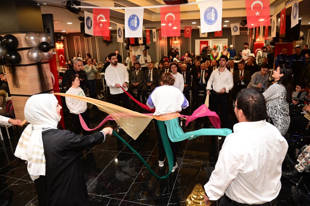 Çorum Belediyesi’nden Engelliler Gününe Renkli Kutlama