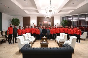 Antrenör eğitimine katılan heyet, Başkan Aşgın’ı ziyaret etti