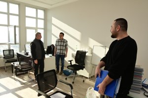 8 müdürlük yeni binada hizmet vermeye başladı 