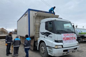 Belediye, afet bölgesine çadır ve seyyar tuvalet gönderiyor