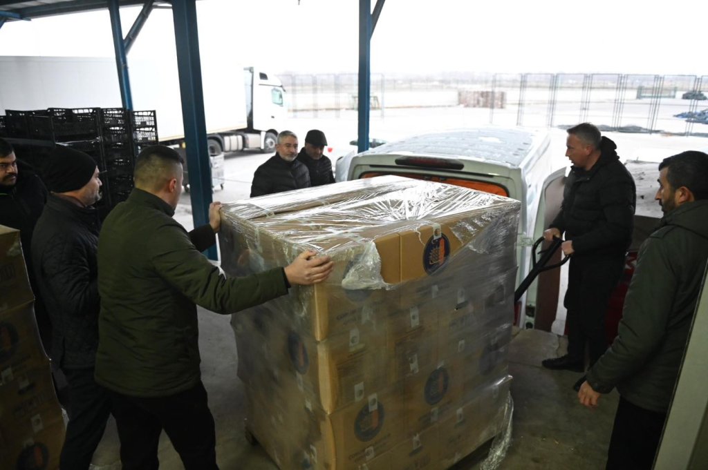 Çorum Belediyesi, depremzedeler için seferber oldu 