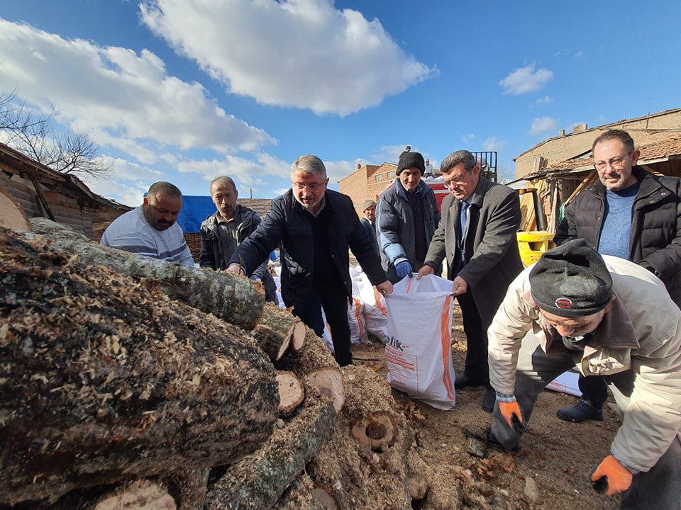 Depremzedeler için işbirliği