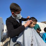 Gönüllü berberler, Afşinli depremzedeler için seferber oldu