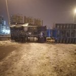 Çorum Belediyesi’ne ait ekskavatör yüklü tır kaza yaptı 