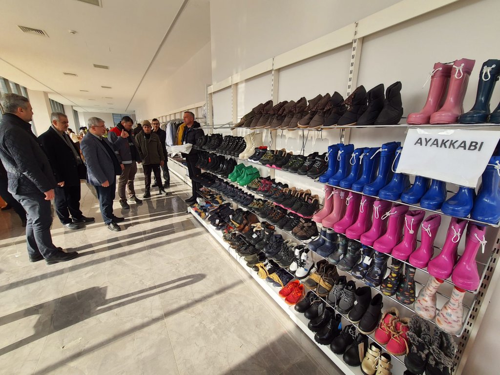 Belediyeden, Çorum’a gelen depremzedeler için hayır çarşısı 