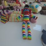 Depremzede çocuklar için oyuncak yapıyorlar