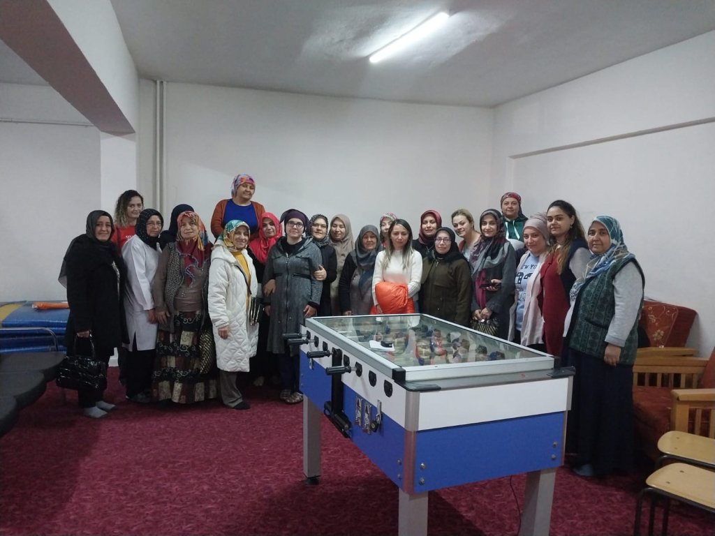 Depremzedeler için kadın dayanışması