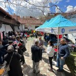 Bayram öncesi çocukların yüzü güldü