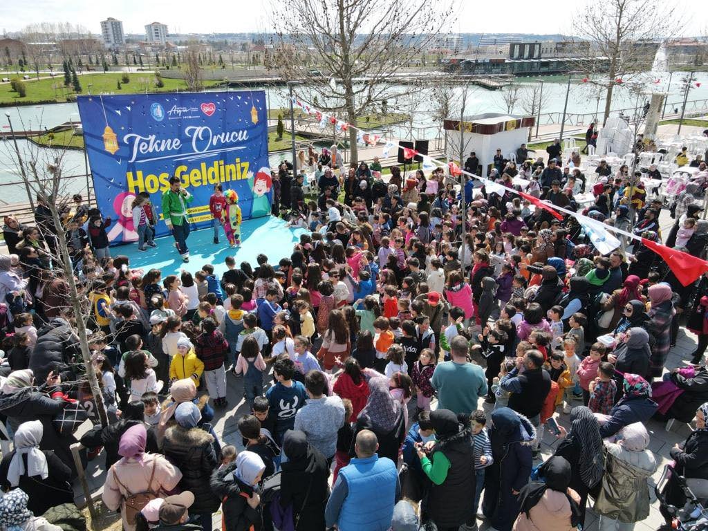 Tekne orucu tutan çocuklar iftar yaptı