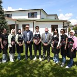 Başkan Aşgın, engelli öğrencilerle yemek yaptı