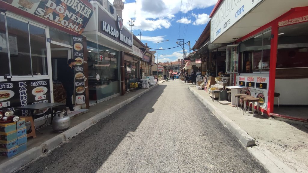 Belediye, Tarihi Arastada Hamit Cami Sokak’ı asfaltladı