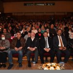 Türk Halk Müziği konserinde salon dolup taştı