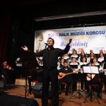 Türk Halk Müziği konserinde salon dolup taştı