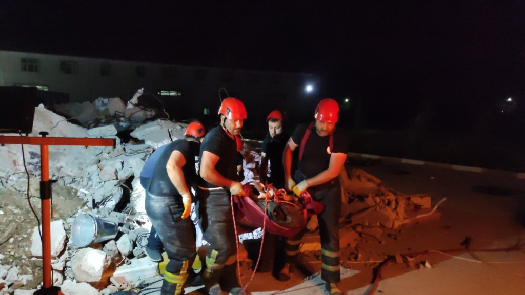 Belediyenin arama kurtarma ekibi göreve hazır 