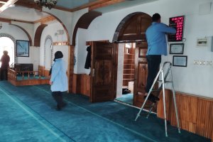 Belediye, ibadethanelerin temizliğine devam ediyor