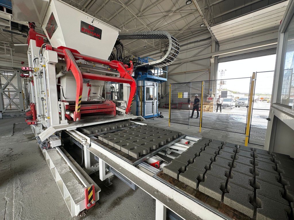 Çorum Belediyesi, kilit parke taşını artık kendisi üretiyor