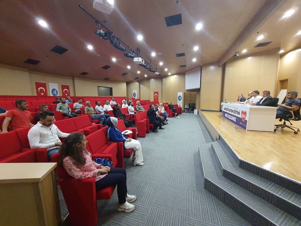 Belediye ve hurdacı esnafı bir araya geldi