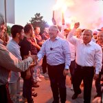 Başkan Aşgın’a işçilerden yoğun sevgi gösterisi