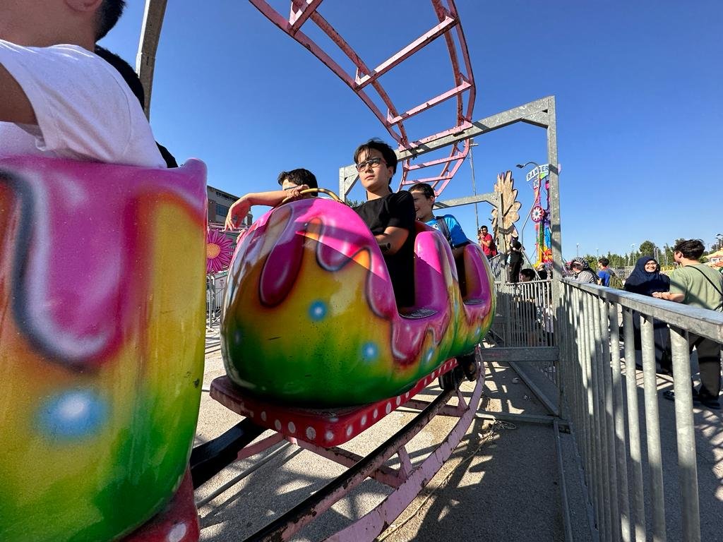 Kuran Kursu öğrencileri lunaparkta eğlendi