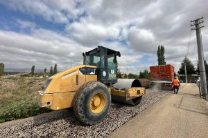 Bağ yollarında hummalı çalışma 