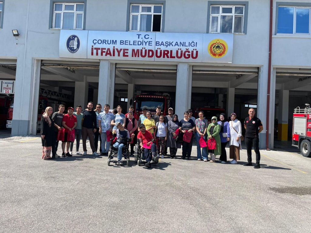 Özel öğrenciler İtfaiye Müdürlüğünü gezdi