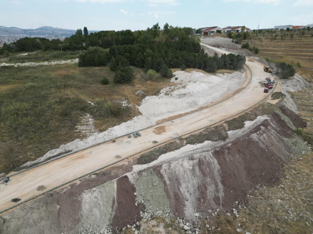 Sanayi Sitesinin yeni yolu 7 Ekim’de asfaltla buluşacak