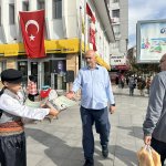 Belediye, “Cumhuriyet Mecmuası” dağıttı