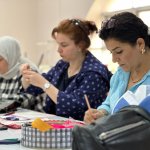İhtisas atölyelerinde kadınlar meslek sahibi oluyor