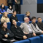 Gençler, şehit emanetleriyle buluştu