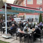 Belediye, yuvadaki kuşlar için tamiratı erteledi