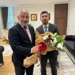 Gençler, Başkan Aşgın’ın öğretmenler gününü kutladı