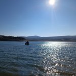 Barajda mahsur kalan traktör sürücünü itfaiye kurtardı 