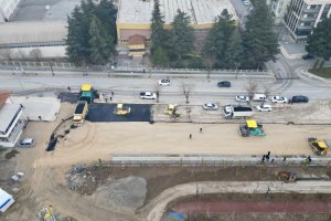 Belediyeden Yeni Millet Bahçesi yanına yol ve otopark