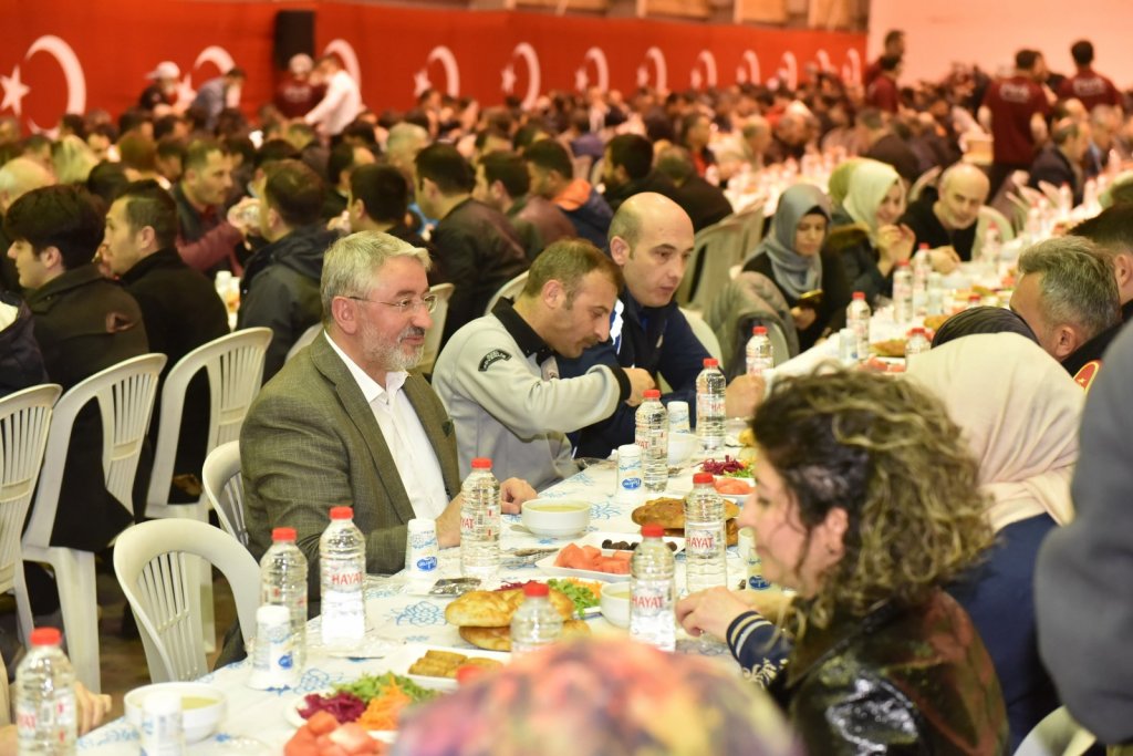 İftar sofrası Afra Düğün Salonu’na kurulacak