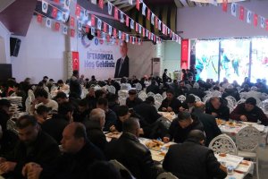 Belediyenin iftar sofrasında ilk oruç açıldı
