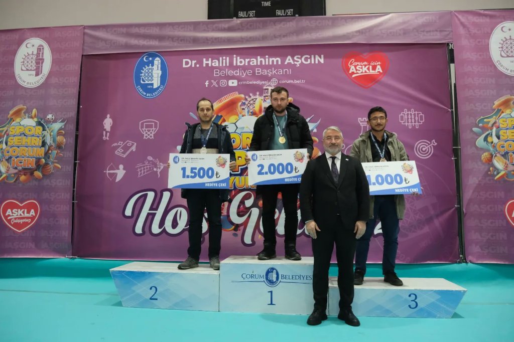 Spor oyunları etkinliğinde ödüller sahiplerini buldu