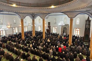 Ulucami tüm ihtişamıyla ibadete açıldı