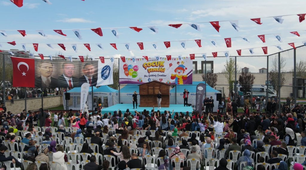 Belediyeden 23 Nisan Çocuk Şenliği