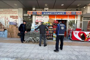 Belediye, kaldırım işgali konusunda esnafı uyardı