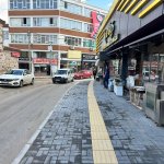 Belediye, Taşhan Caddesi'nin kaldırımlarını yeniledi