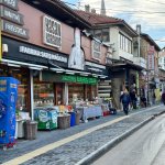 Belediye, Taşhan Caddesi'nin kaldırımlarını yeniledi