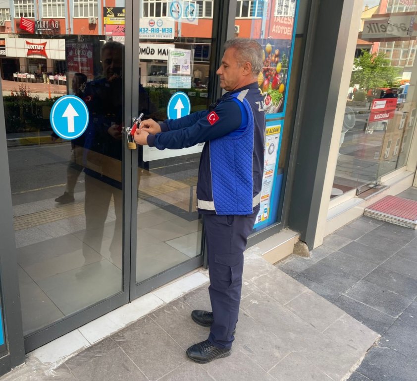 Zincir Market Şubesi Mühürlendi