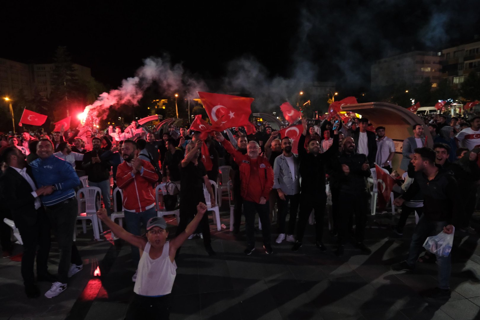 Kadeş Barış Meydanı’nda Milli Maç Coşkusu